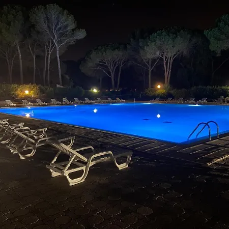 Domaine Valescure Vue Piscine Ou Pinede - Wifi Apartment